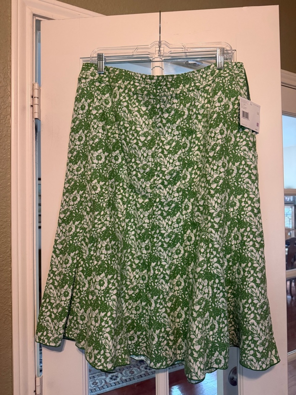 Liz Claiborne Green and White Floral A-Line Skirt